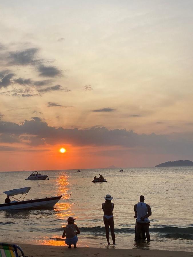 Suite Pe Na Areia- Espaco Independente Na Praia Do Curral Com Localizacao Privilegiada - Simplicidade E Comodidade Com O Por Do Sol Mais Lindo De Ilhabela - Melhor Custo Beneficio Para Ate 4 Pessoas , Na Av Jose Pacheco Do Nascimento Nº 7682 Ngoại thất bức ảnh