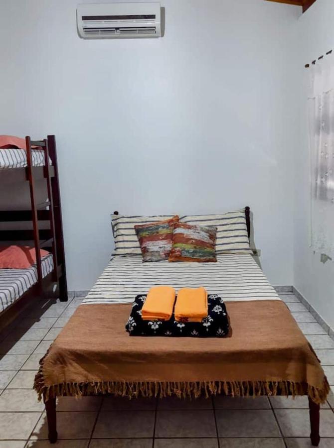 Suite Pe Na Areia- Espaco Independente Na Praia Do Curral Com Localizacao Privilegiada - Simplicidade E Comodidade Com O Por Do Sol Mais Lindo De Ilhabela - Melhor Custo Beneficio Para Ate 4 Pessoas , Na Av Jose Pacheco Do Nascimento Nº 7682 Ngoại thất bức ảnh