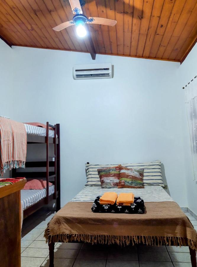 Suite Pe Na Areia- Espaco Independente Na Praia Do Curral Com Localizacao Privilegiada - Simplicidade E Comodidade Com O Por Do Sol Mais Lindo De Ilhabela - Melhor Custo Beneficio Para Ate 4 Pessoas , Na Av Jose Pacheco Do Nascimento Nº 7682 Ngoại thất bức ảnh