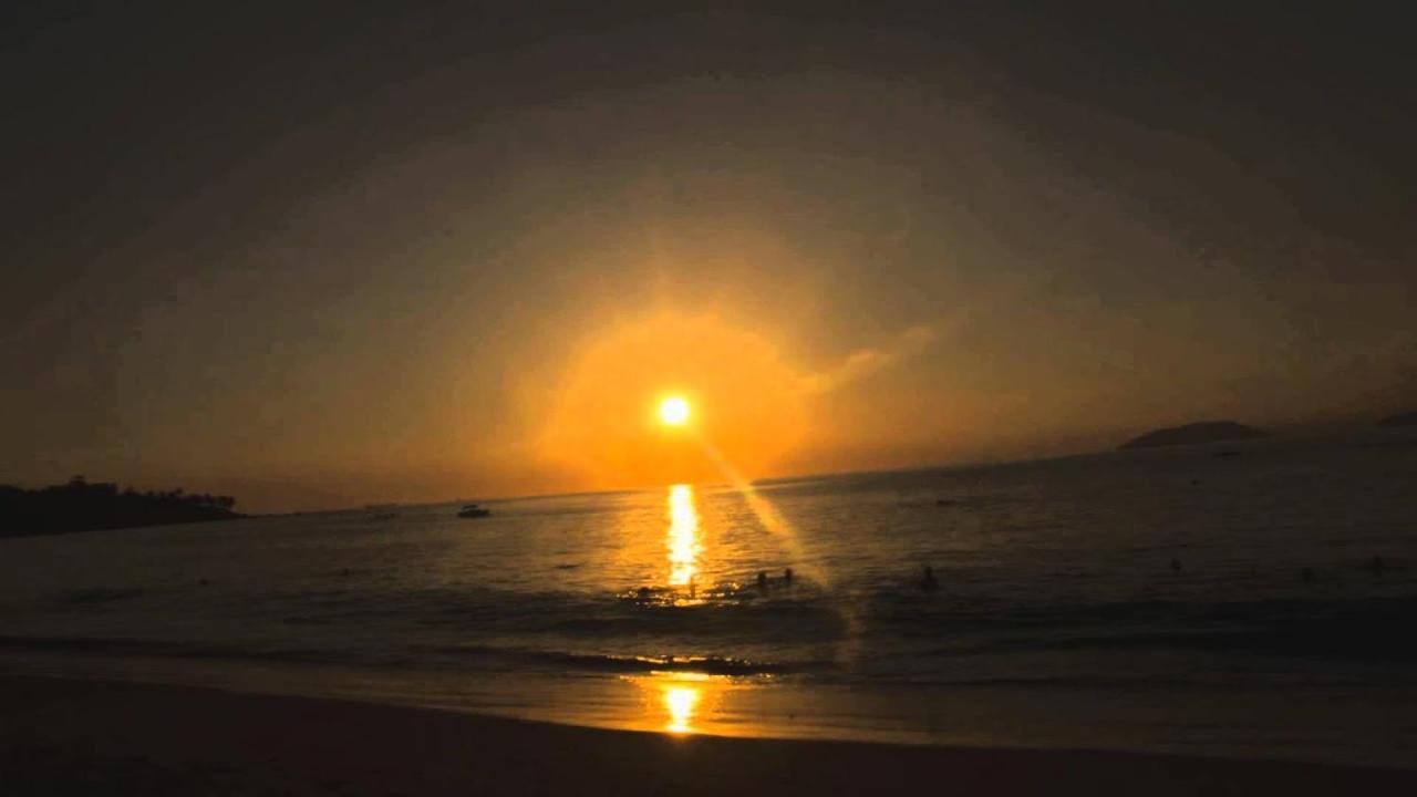 Suite Pe Na Areia- Espaco Independente Na Praia Do Curral Com Localizacao Privilegiada - Simplicidade E Comodidade Com O Por Do Sol Mais Lindo De Ilhabela - Melhor Custo Beneficio Para Ate 4 Pessoas , Na Av Jose Pacheco Do Nascimento Nº 7682 Ngoại thất bức ảnh